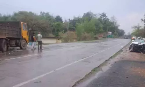 छत्तीसगढ़ में सड़क हादसे, 2 की मौत छत्तीसगढ़ में सड़क हादसे, 2 की मौत