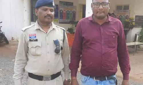 नगर सैनिक गिरफ्तार, गांजा तस्करों का करता था मदद नगर सैनिक गिरफ्तार, गांजा तस्करों का करता था मदद