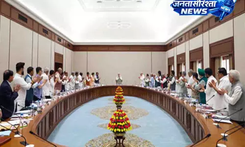 PM मोदी को सबसे लंबे समय तक सेवा देने वाले PM बनने पर कैबिनेट की तारीफ PM मोदी को सबसे लंबे समय तक सेवा देने वाले PM बनने पर कैबिनेट की तारीफ