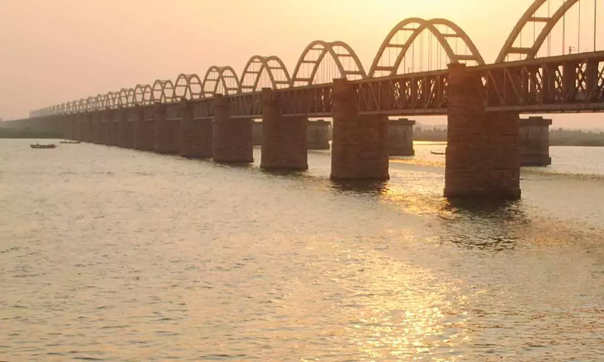 Andhra: व्यापक पर्यटन योजनाओं का सुझाव दिया गया Andhra: व्यापक पर्यटन योजनाओं का सुझाव दिया गया