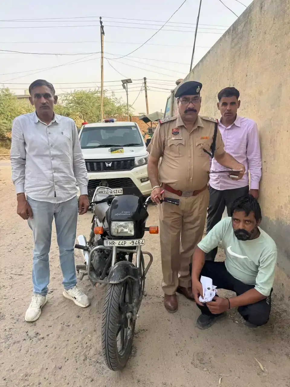 Sirsa: सिरसा पुलिस ने लाखों रुपये की हेरोइन बरामद की Sirsa: सिरसा पुलिस ने लाखों रुपये की हेरोइन बरामद की