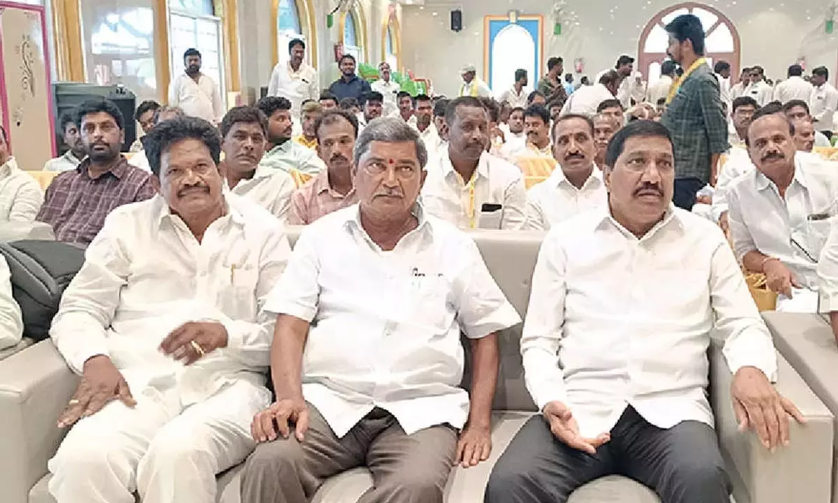 R&B मंत्री ने बनगनपल्ले बूथ एजेंटों से कहा, योग्य वोटरों का नाम लिखें और गलतियां दूर करें