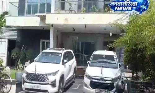 Telangana ACB ने R&B इंजीनियर-इन-चीफ के ठिकानों पर छापेमारी की Telangana ACB ने R&B इंजीनियर-इन-चीफ के ठिकानों पर छापेमारी की