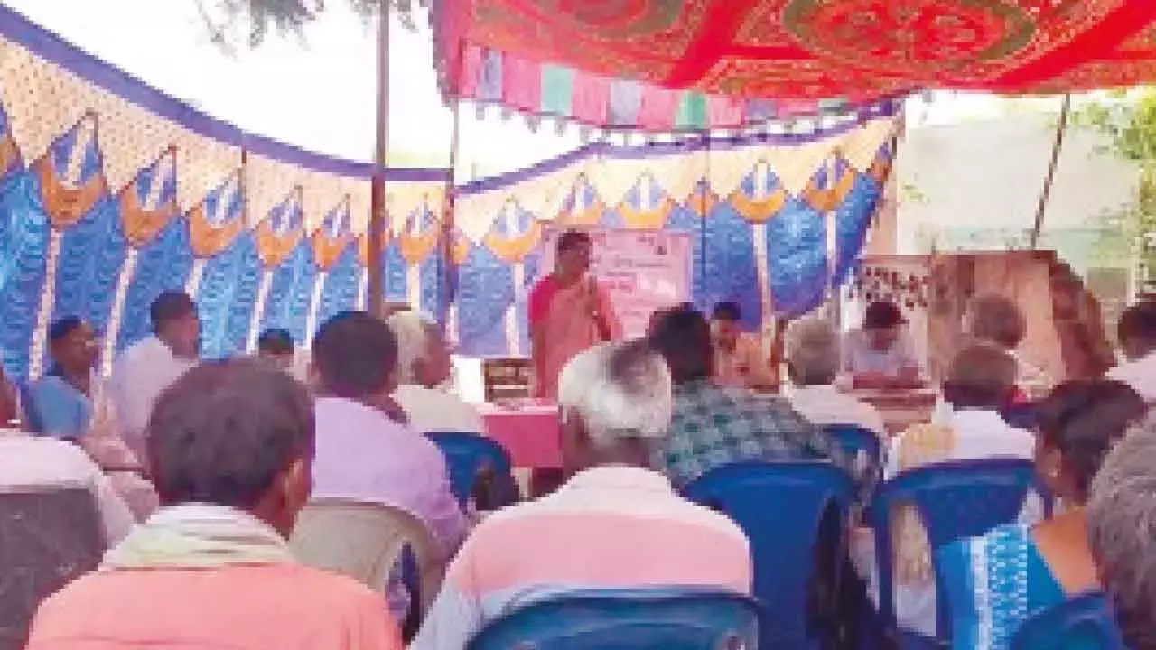 Telangana: लिंगाला में सरकारी स्कूल बंद होने की कगार पर Telangana: लिंगाला में सरकारी स्कूल बंद होने की कगार पर