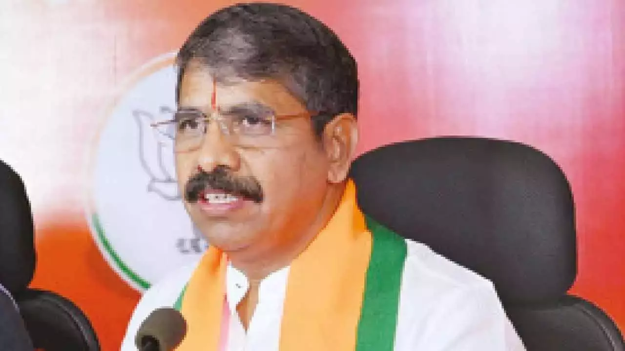 Khammam: बीजेपी ने कार्रवाई की मांग की Khammam: बीजेपी ने कार्रवाई की मांग की