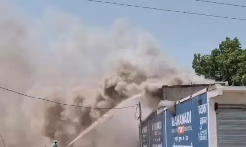 कोरबा में एक के बाद एक ब्लास्ट, पटाखा गोदाम में लगी आग कोरबा में एक के बाद एक ब्लास्ट, पटाखा गोदाम में लगी आग