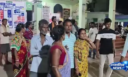 Cuttack के निश्चिंतकोइली में दो पत्रकारों पर हमला, अस्पताल में भर्ती Cuttack के निश्चिंतकोइली में दो पत्रकारों पर हमला, अस्पताल में भर्ती