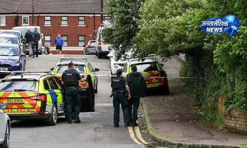 London पुलिस ने चाकूबाजी के मामले में सूडानी संदिग्ध को गिरफ्तार किया London पुलिस ने चाकूबाजी के मामले में सूडानी संदिग्ध को गिरफ्तार किया