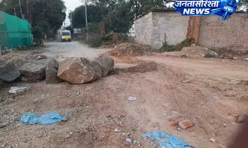 बौरामपेट रोड प्रोजेक्ट एक साल से अधिक समय से रुका, यात्रियों की शिकायत बौरामपेट रोड प्रोजेक्ट एक साल से अधिक समय से रुका, यात्रियों की शिकायत