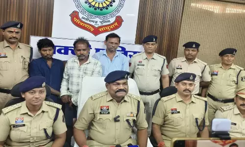 पति-पत्नी हत्याकांड और लूटकांड, सराफा व्यापारी भी गिरफ्तार पति-पत्नी हत्याकांड और लूटकांड, सराफा व्यापारी भी गिरफ्तार