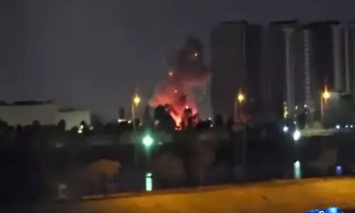 US के पांचवें बेड़े पर IRGC के ड्रोन हमले के बाद बहरीन में दूसरी बार हवाई हमले के सायरन बजे US के पांचवें बेड़े पर IRGC के ड्रोन हमले के बाद बहरीन में दूसरी बार हवाई हमले के सायरन बजे