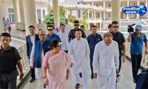 मणिपुर की राज्यसभा सीट पर BJP की अधिकारीमयुम शारदा देवी का निर्विरोध निर्वाचन तय मणिपुर की राज्यसभा सीट पर BJP की अधिकारीमयुम शारदा देवी का निर्विरोध निर्वाचन तय