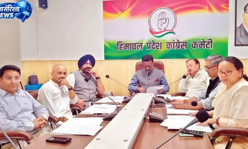 कांग्रेस में एक-दूसरे के खिलाफ बयानबाजी, अब अनुशासनहीनता कांग्रेस में एक-दूसरे के खिलाफ बयानबाजी, अब अनुशासनहीनता