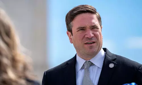 FBI का चीन-लिंक्ड सिंडिकेट्स को सख्त संदेश: “हम तुम्हें ढूंढ निकालेंगे” FBI का चीन-लिंक्ड सिंडिकेट्स को सख्त संदेश: “हम तुम्हें ढूंढ निकालेंगे”