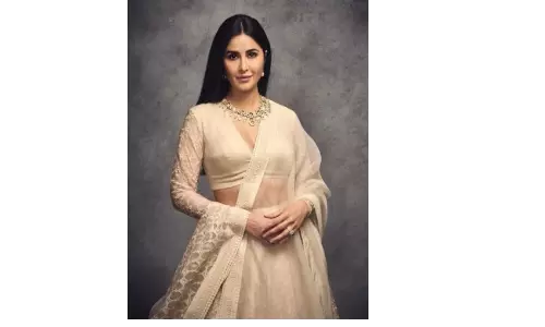 मां बनने के बाद कैटरीना कैफ की वापसी: जानिए कैसे OTT के ज़रिए एक नए सफ़र की शुरुआत करेंगी।