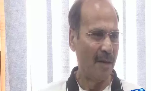 अधीर रंजन चौधरी ने TMC में विलय की अटकलों को खारिज किया, पार्टी को बिखरा हुआ बताया अधीर रंजन चौधरी ने TMC में विलय की अटकलों को खारिज किया, पार्टी को बिखरा हुआ बताया