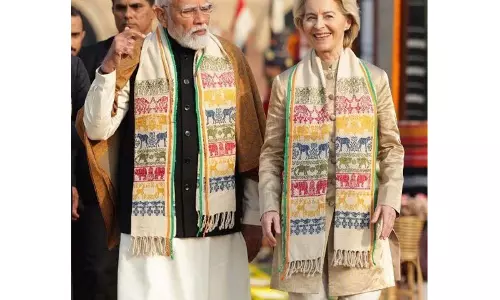 EU आयोग प्रमुख ने पीएम मोदी को दी बधाई EU आयोग प्रमुख ने पीएम मोदी को दी बधाई