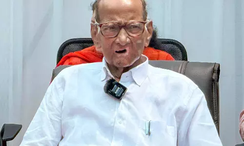 Sharad Pawar ने मोदी-नेहरू तुलना पर सरकार पर निशाना साधा Sharad Pawar ने मोदी-नेहरू तुलना पर सरकार पर निशाना साधा