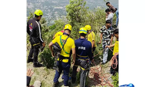 Mussoorie में कार खाई में गिरी, 4 लोगों की मौत