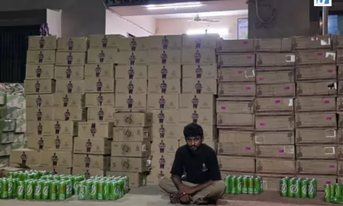 शराब तस्करी पर बड़ी कार्रवाई, एक्सप्रेसवे से 1.74 करोड़ की शराब और ट्रक जब्त