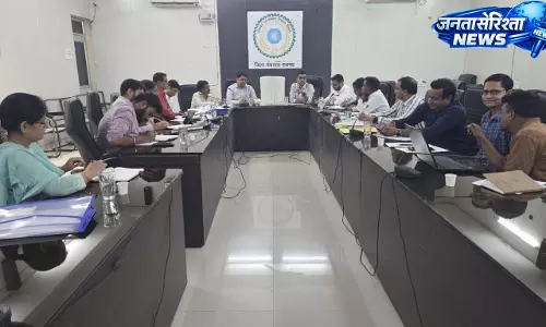 एसबीएम(जी) कार्यों की समीक्षा बैठक में प्रगति तेज करने के निर्देश