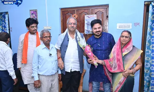 घर-घर पहुंचे सांसद बृजमोहन अग्रवाल, ग्रामीणों के बीच किया रात्रि भोज