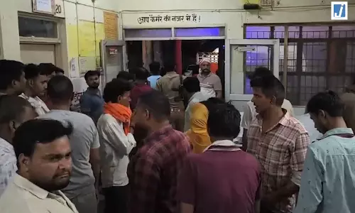 दर्दनाक हादसा: बेकाबू स्कॉर्पियो ने पैदल यात्रियों को रौंदा, 4 की मौत, 2 गंभीर दर्दनाक हादसा: बेकाबू स्कॉर्पियो ने पैदल यात्रियों को रौंदा, 4 की मौत, 2 गंभीर