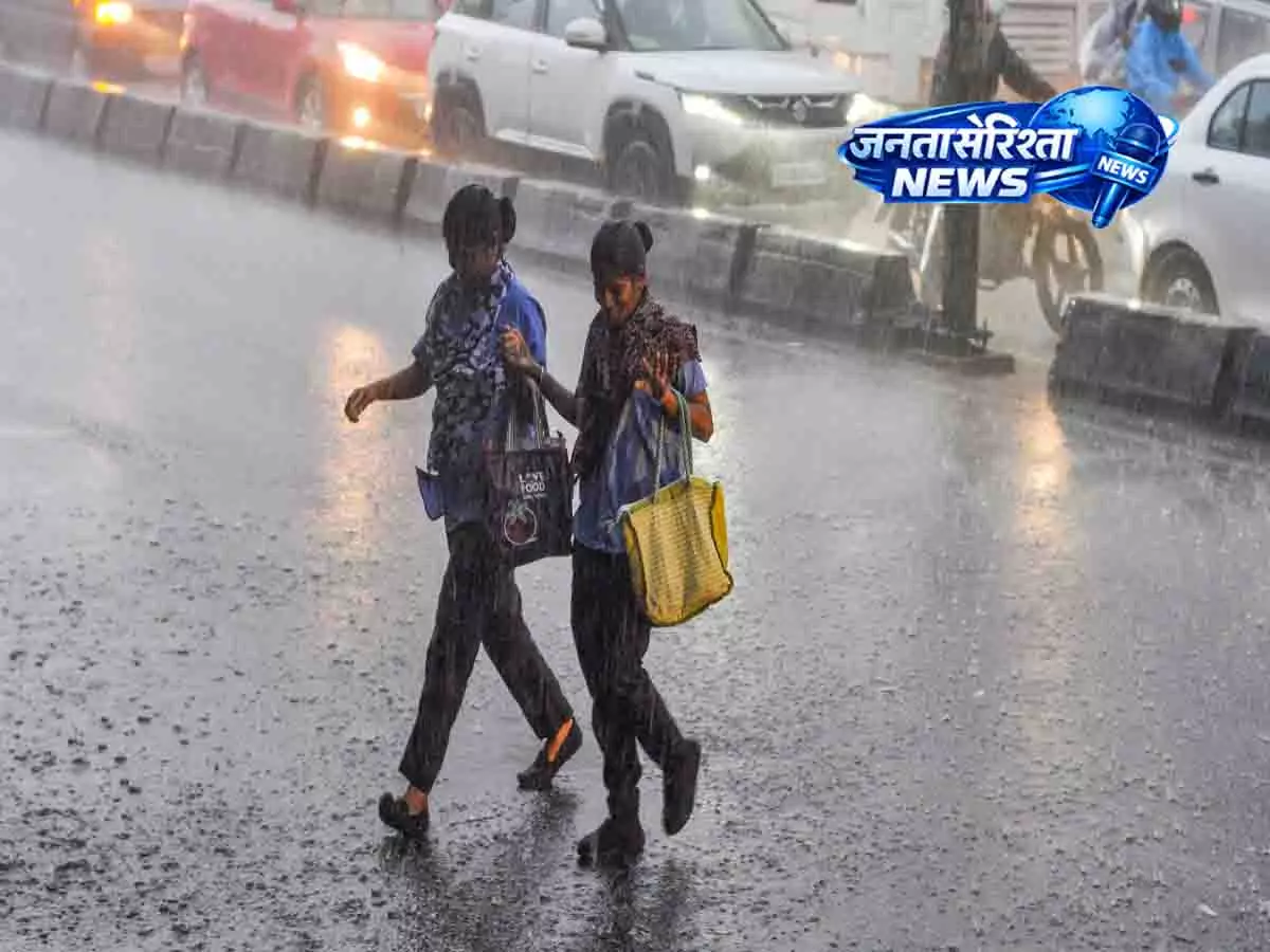 Hyderabad में भारी बारिश, करंट लगने से दो लोगों की मौत Hyderabad में भारी बारिश, करंट लगने से दो लोगों की मौत
