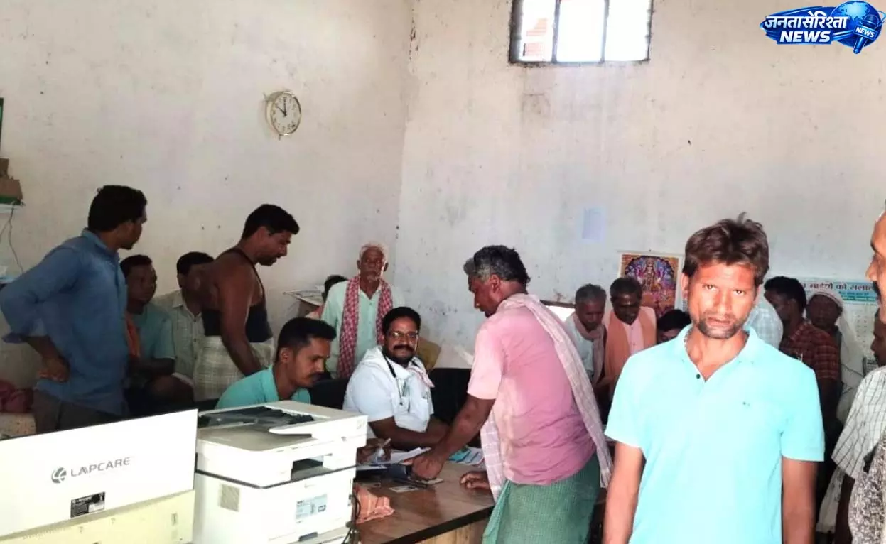 खरीफ सीजन के लिए पर्याप्त उर्वरक भंडारण सुनिश्चित, किसानों को 7,110 मीट्रिक टन उर्वरक वितरित खरीफ सीजन के लिए पर्याप्त उर्वरक भंडारण सुनिश्चित, किसानों को 7,110 मीट्रिक टन उर्वरक वितरित