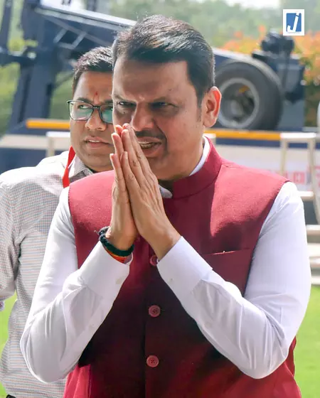 महाराष्ट्र के मुख्यमंत्री ने प्रधानमंत्री मोदी को ऐतिहासिक 12 साल के कार्यकाल के लिए बधाई दी महाराष्ट्र के मुख्यमंत्री ने प्रधानमंत्री मोदी को ऐतिहासिक 12 साल के कार्यकाल के लिए बधाई दी