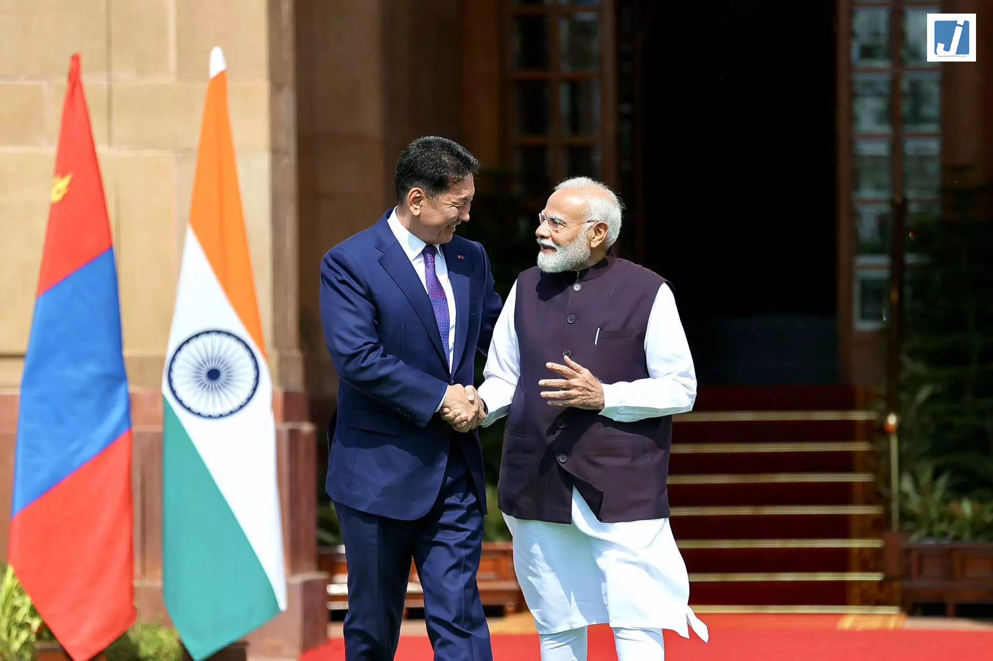 मंगोलिया के साथ रणनीतिक साझेदारी को और मजबूत करेंगे: पीएम मोदी मंगोलिया के साथ रणनीतिक साझेदारी को और मजबूत करेंगे: पीएम मोदी