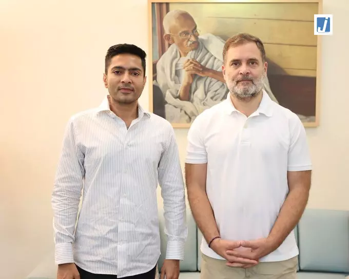 अभिषेक बनर्जी ने दिल्ली में राहुल गांधी से की मुलाकात, लोकतांत्रिक मूल्यों और जनहित पर चर्चा अभिषेक बनर्जी ने दिल्ली में राहुल गांधी से की मुलाकात, लोकतांत्रिक मूल्यों और जनहित पर चर्चा
