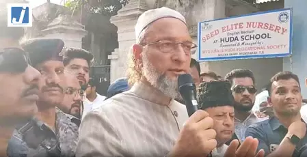 एसआईआर प्रक्रिया के दौरान वोटर लिस्ट में नाम बना रहे इसका रखें ध्यान : असदुद्दीन ओवैसी एसआईआर प्रक्रिया के दौरान वोटर लिस्ट में नाम बना रहे इसका रखें ध्यान : असदुद्दीन ओवैसी