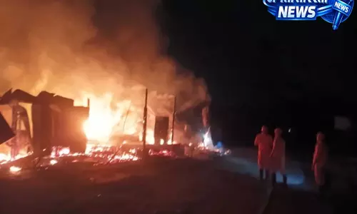 DIMAPUR: येपुथोमी वेडनेसडे मार्केट में भीषण आग, 9 कारोबार जलकर खाक, 60 लाख का नुकसान DIMAPUR: येपुथोमी वेडनेसडे मार्केट में भीषण आग, 9 कारोबार जलकर खाक, 60 लाख का नुकसान