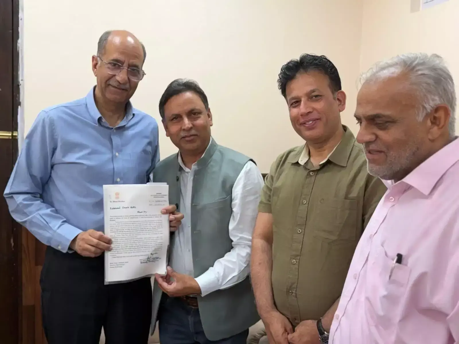 Kathua: सफाई कर्मचारियों की हड़ताल व बिजली बिल वृद्धि पर विधायक ने उठाई आवाज Kathua: सफाई कर्मचारियों की हड़ताल व बिजली बिल वृद्धि पर विधायक ने उठाई आवाज