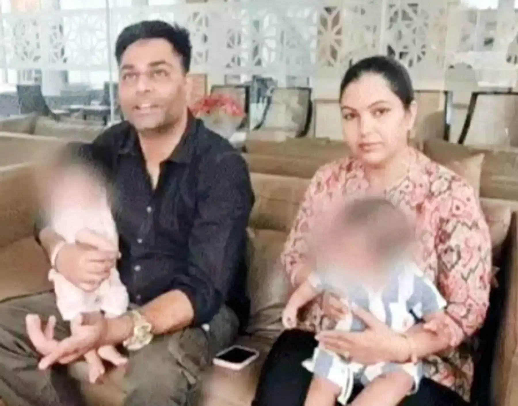 Gurugram: डीएनए टेस्ट में आईवीएफ जुड़वां बेटियों का दंपत्ति से मेल नहीं Gurugram: डीएनए टेस्ट में आईवीएफ जुड़वां बेटियों का दंपत्ति से मेल नहीं