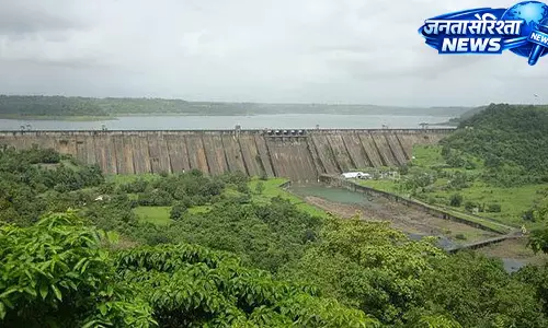 Maharashtra : शहर में 10% पानी कटौती के बीच झीलों का जलस्तर गिरा Maharashtra : शहर में 10% पानी कटौती के बीच झीलों का जलस्तर गिरा