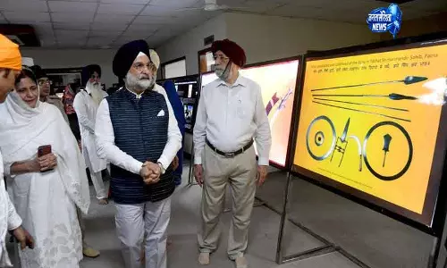 Delhi के उप-राज्यपाल ने भाई वीर सिंह को श्रद्धांजलि दी Delhi के उप-राज्यपाल ने भाई वीर सिंह को श्रद्धांजलि दी