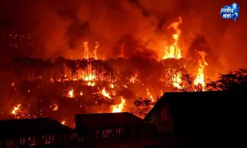 Dharamsala पहाड़ी इलाके में आग से हड़कंप, 350 श्रद्धालु सुरक्षित बाहर Dharamsala पहाड़ी इलाके में आग से हड़कंप, 350 श्रद्धालु सुरक्षित बाहर
