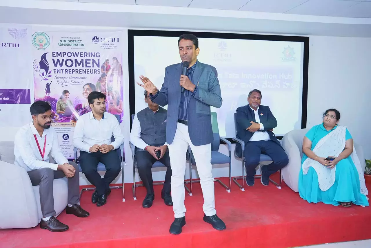 RTIH इवेंट में महिलाओं से MSME के मौकों का फ़ायदा उठाने का आग्रह किया गया RTIH इवेंट में महिलाओं से MSME के मौकों का फ़ायदा उठाने का आग्रह किया गया