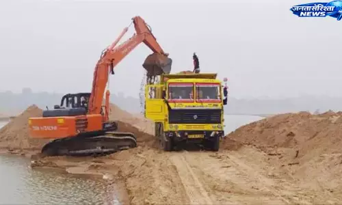Garhwa ; नदी घाटों पर 200 मीटर दायरे में निषेधाज्ञा लागू, अवैध बालू खनन पर रोक Garhwa ; नदी घाटों पर 200 मीटर दायरे में निषेधाज्ञा लागू, अवैध बालू खनन पर रोक