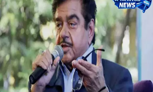Shatrughan Sinha के बयान से सियासी हलचल, ममता बनर्जी से दूरी के संकेत Shatrughan Sinha के बयान से सियासी हलचल, ममता बनर्जी से दूरी के संकेत