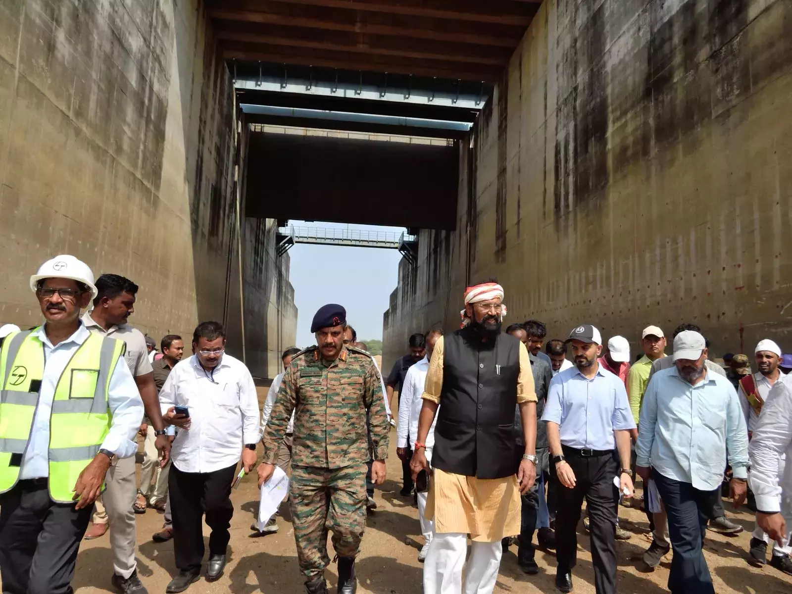 Telangana: अगली गर्मियों तक मेदिगड्डा को तैयार करने पर काम करें: उत्तम
