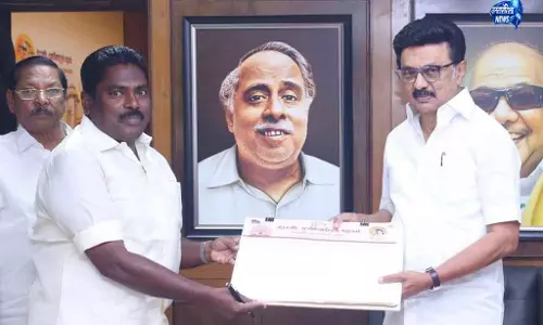 Chennai पूर्व AIADMK मंत्री पी. बेंजामिन DMK में शामिल Chennai पूर्व AIADMK मंत्री पी. बेंजामिन DMK में शामिल