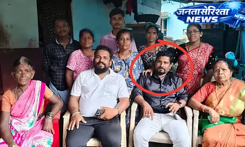 Karnataka : धर्मस्थल में 26 साल बाद लौटा लापता युवक, माँ का सपना हुआ पूरा Karnataka : धर्मस्थल में 26 साल बाद लौटा लापता युवक, माँ का सपना हुआ पूरा