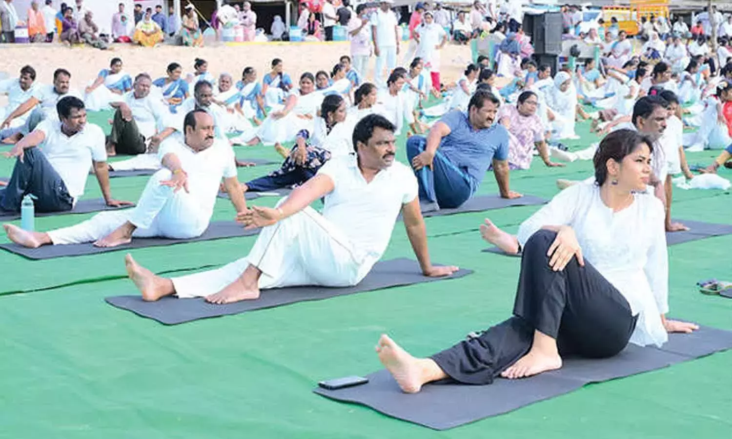Andhra: तनाव दूर करने का सबसे अच्छा तरीका योग है