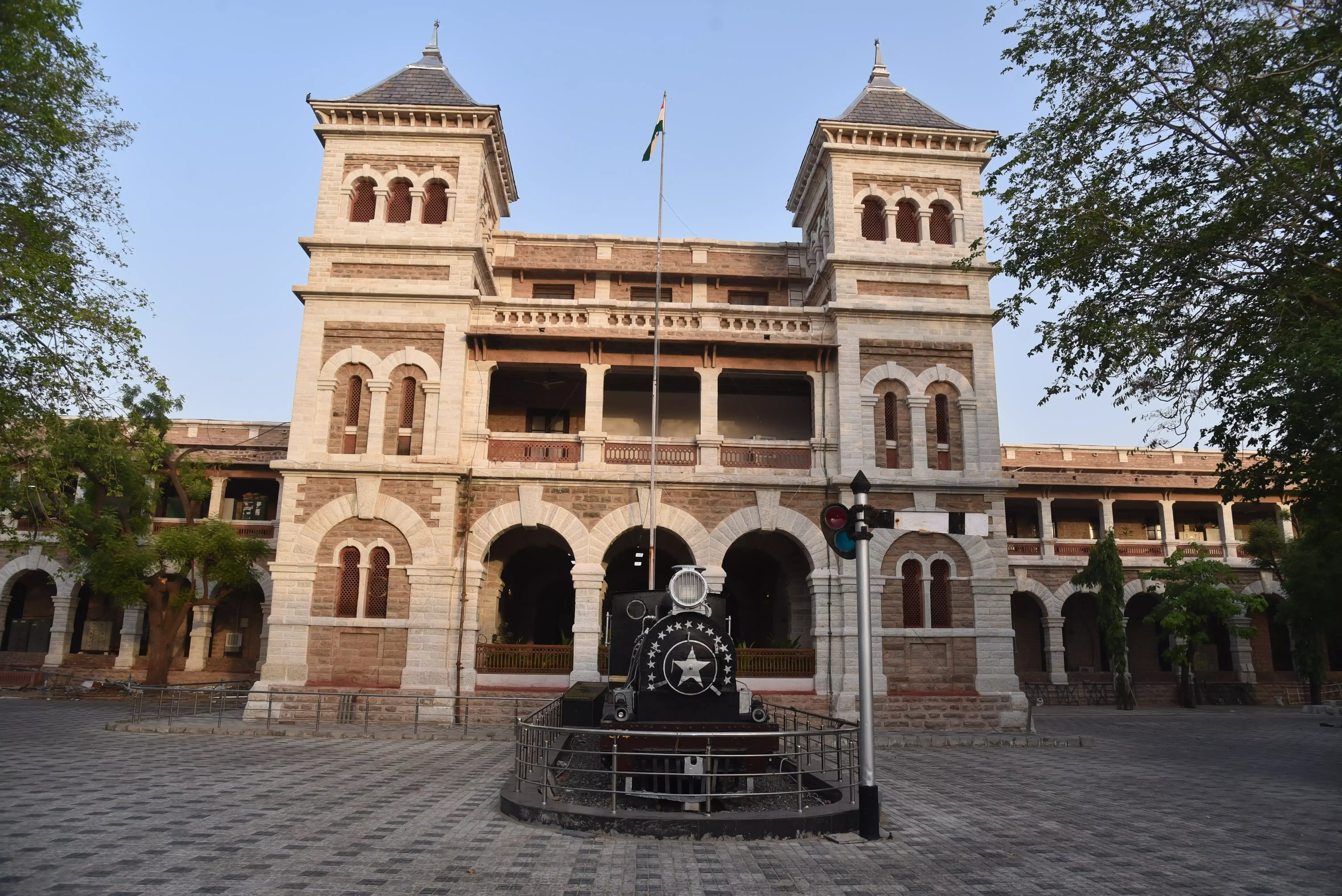 Ajmer: उत्कृष्ट कार्य के लिए अजमेर मंडल और उत्तर पश्चिम रेलवे मुख्यालय सम्मानित