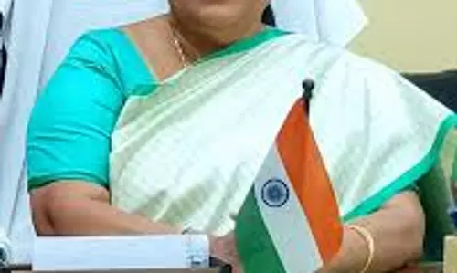 Kolkata: दक्षिण कोलकाता में तृणमूल के लिए नई चुनौती, माला राय को लेकर अटकलें Kolkata: दक्षिण कोलकाता में तृणमूल के लिए नई चुनौती, माला राय को लेकर अटकलें