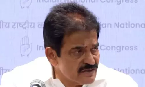 के.सी. वेणुगोपाल ने कांग्रेस-तृणमूल विलय की खबरों को अफवाह बताया के.सी. वेणुगोपाल ने कांग्रेस-तृणमूल विलय की खबरों को अफवाह बताया