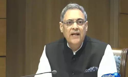ओमान तट पर जहाजों पर हमलों को लेकर MEA की चिंता, भारतीयों की सुरक्षा पर सवाल ओमान तट पर जहाजों पर हमलों को लेकर MEA की चिंता, भारतीयों की सुरक्षा पर सवाल